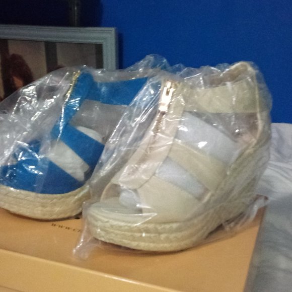 Wedges Cinderella of Boston - Picture 2 of 4